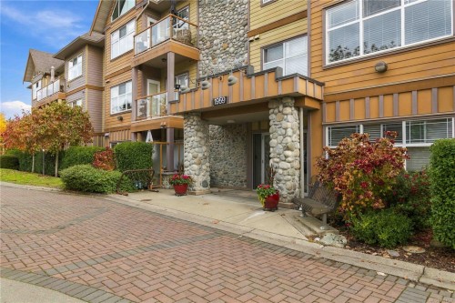 #308-1959 Polo Park Crt, Central Saanich, BC 