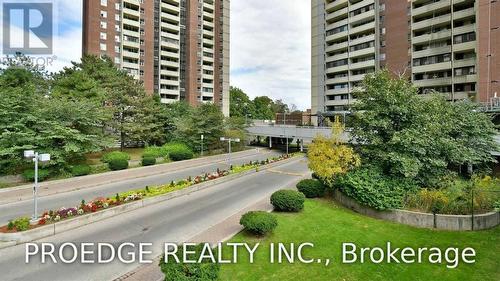 2507 - 5 MASSEY SQUARE , Toronto, Ontario M4C 5L5 3