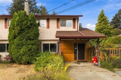2778 Kingswood Rd Langford, BC V9B 3J9