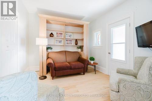 33 Argyle Avenue, Ottawa, ON 