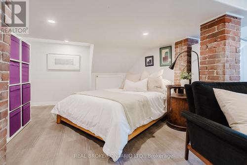 33 Argyle Avenue, Ottawa, ON 