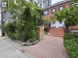 40 B - 40 HILLSDALE AVENUE E Toronto, ON M4S 1T5