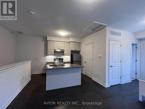 COACH - 6 FRED LABLANC DRIVE E , Markham, Ontario L6B 1R8 3