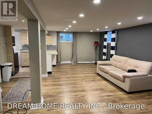 LOWER - 43 RODNEY STREET , Collingwood, Ontario L9Y 1C9 2