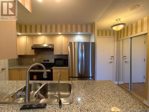 720 - 33 COX BOULEVARD , Markham, Ontario L3R 8A6 2