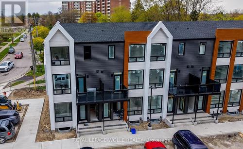 UNIT 15 (THE GROVE) - 210 HERITAGE DRIVE , Kitchener, Ontario N2B 0B5 3
