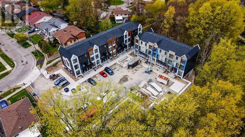 UNIT 12 (THE GLEN) - 210 HERITAGE DRIVE , Kitchener, Ontario N2B 0B5 2