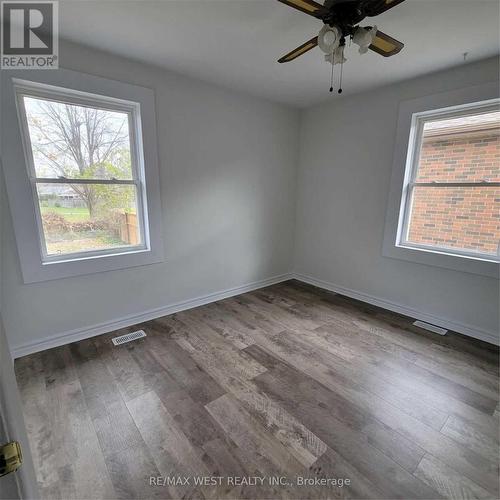 245 KINGSLEIGH COURT , Milton, Ontario L9T 1X6 5