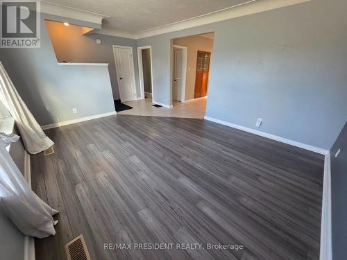 (UPPER) - 2280 MOUNTAINSIDE DRIVE , Burlington, Ontario L7P 1B7 5