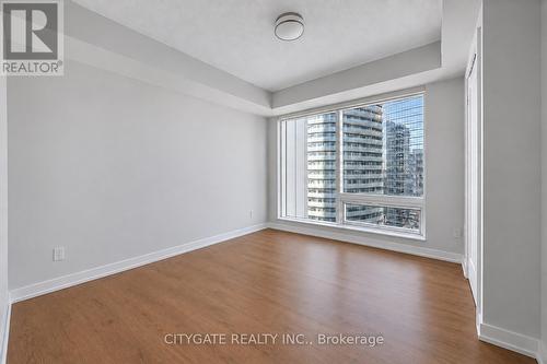 2003 - 10 YORK STREET , Toronto, Ontario M5J 0E1 5