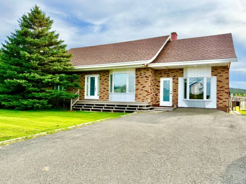 10 Ch. des Huet  Les Îles-De-La-Madeleine, QC G4T 2R2