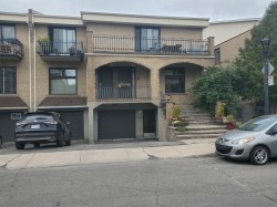 979 Rue Alain-Grandbois  Montréal (Ahuntsic-Cartierville), QC H4N 3C6