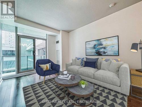 405 - 18 HARBOUR STREET , Toronto, Ontario M5J 2Z6 5