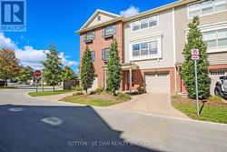 78 - 3025 SINGLETON AVENUE  London South (South W), ON N6L 0E6
