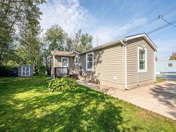 2 Alan Street  Middle Sackville, NS B4E 1C8