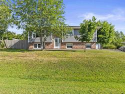 44 St Bernard Street  Stellarton, NS B0K 1S0