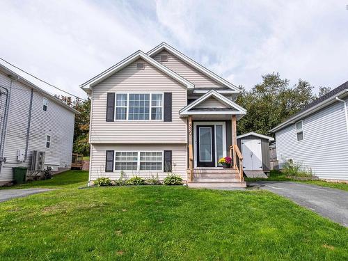 330 Charles Road  Timberlea, NS B3T 1N7