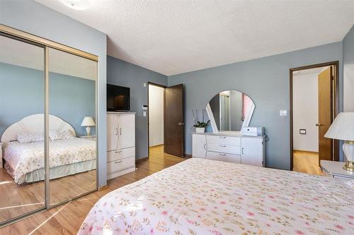 122 James Carleton Drive, Winnipeg, MB 