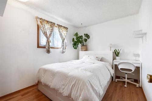 122 James Carleton Drive, Winnipeg, MB 