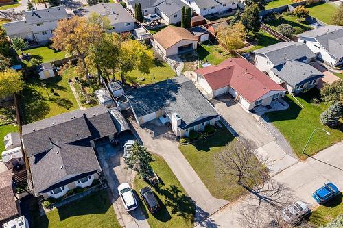 122 James Carleton Drive, Winnipeg, MB 