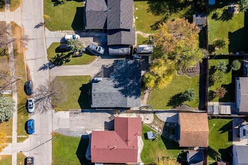 122 James Carleton Drive, Winnipeg, MB 