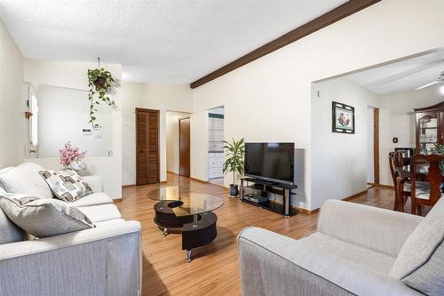 122 James Carleton Drive, Winnipeg, MB 