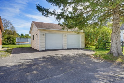 Garage - 8 Rue De Napierville, Cantley, QC 