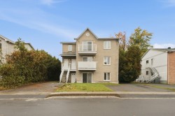 211 Rue P.-Labine  Gatineau (Gatineau), QC J8R 1S5