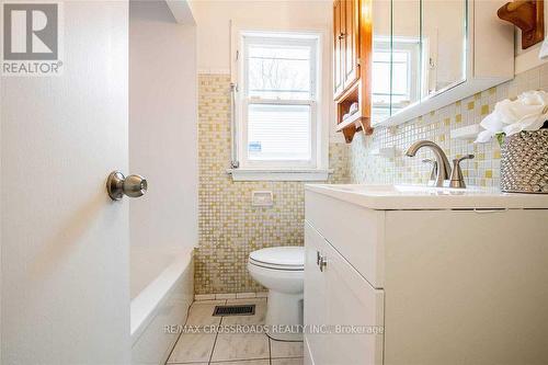 6 LARKHALL AVENUE , Toronto, Ontario M1J 1V1 2