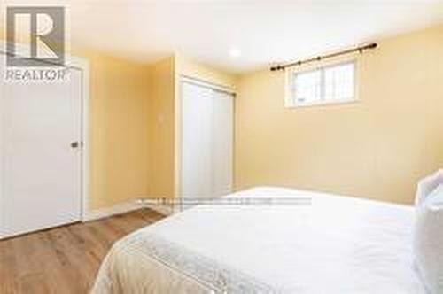 6 LARKHALL AVENUE , Toronto, Ontario M1J 1V1 4