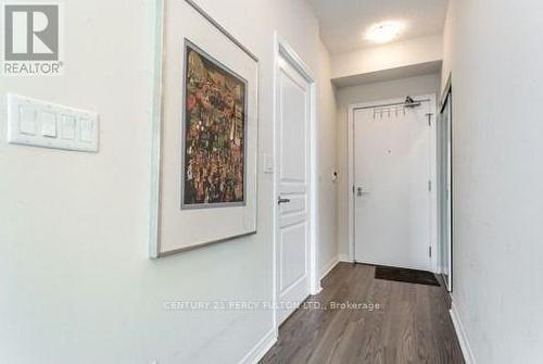 2105 - 352 FRONT STREET W , Toronto, Ontario M5V 1B5 2