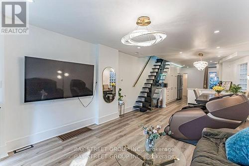 397 KINGSTON ROAD , Toronto, Ontario M4L 1V1 5