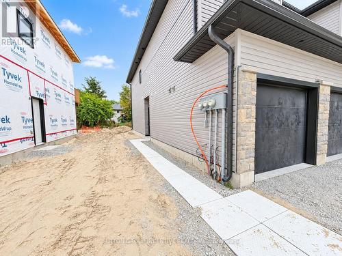 7 - 1 RIVERDALE DRIVE , Wasaga Beach, Ontario L9Z 1E9 2