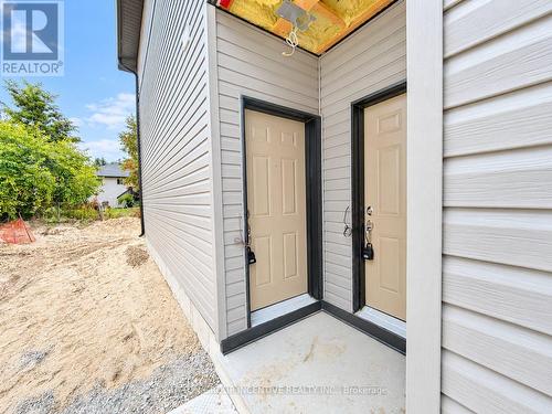 7 - 1 RIVERDALE DRIVE , Wasaga Beach, Ontario L9Z 1E9 3