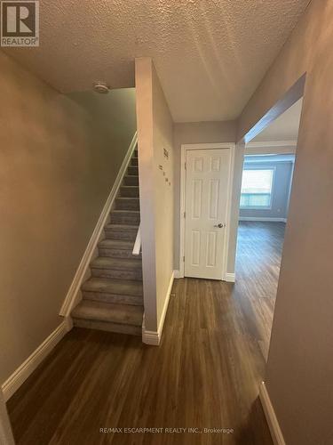 28 - 250 MAGNOLIA DRIVE , Hamilton, Ontario L9C 6M3 2