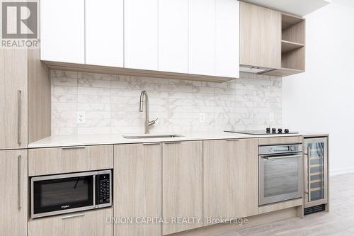 222 - 2020 BATHURST STREET , Toronto, Ontario M5P 0A6 5