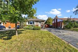 19 ENDFIELD AVENUE  Hamilton, ON L8T 2L3