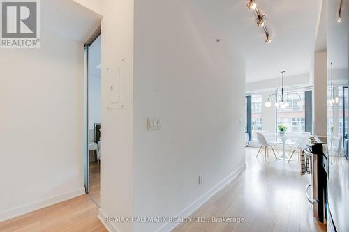 702 - 32 CAMDEN STREET , Toronto, Ontario M5V 1V1 5