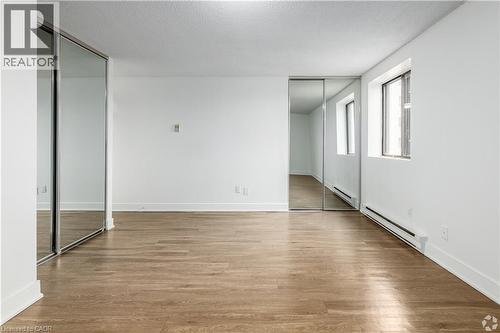 565 BELMONT Avenue W Unit# 0033 , Kitchener, Ontario N2M 5E7 5