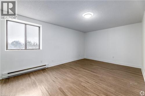 547 BELMONT Avenue Unit# 805 , Kitchener, Ontario N2M 5E7 4