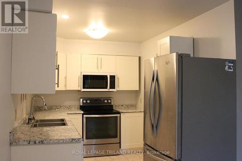 44 - 780 FANSHAWE PARK ROAD , London North (North C), Ontario N5X 1L5 3