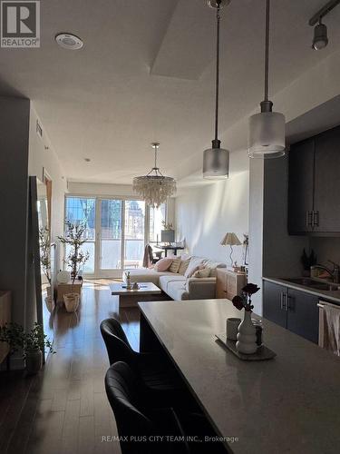2303 - 1 THE ESPLANADE , Toronto, Ontario M5E 0A8 3