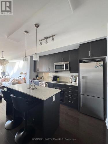 2303 - 1 THE ESPLANADE , Toronto, Ontario M5E 0A8 5
