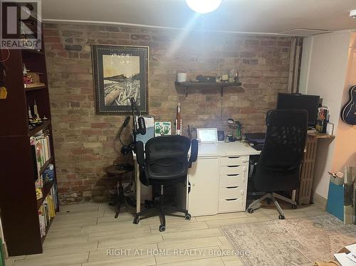 LOWER LEVEL - 109 LIPPINCOTT STREET , Toronto, Ontario M5S 2P2 3