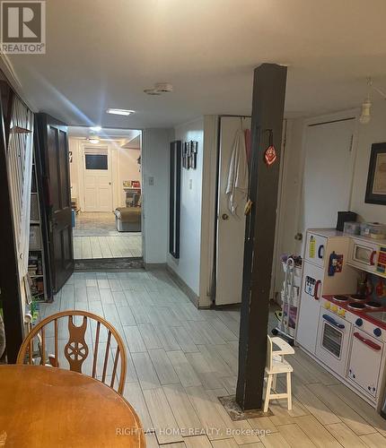 LOWER LEVEL - 109 LIPPINCOTT STREET , Toronto, Ontario M5S 2P2 5