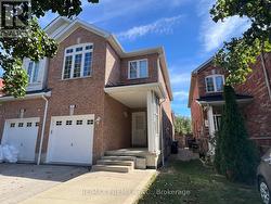 371 KROTONE CRESCENT  Mississauga, ON L5W 1T7