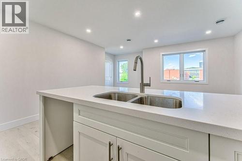 64 GAGE Avenue Unit# 2 , Kitchener, Ontario N2G 2E2 4