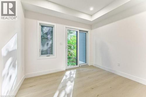 64 GAGE Avenue Unit# 1 , Kitchener, Ontario N2G 2E2 4