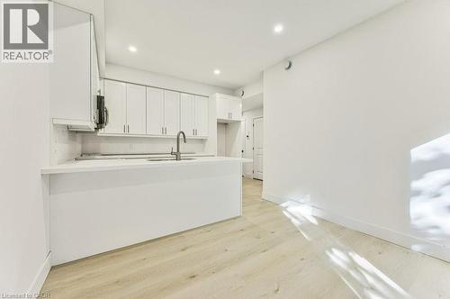64 GAGE Avenue Unit# 1 , Kitchener, Ontario N2G 2E2 5