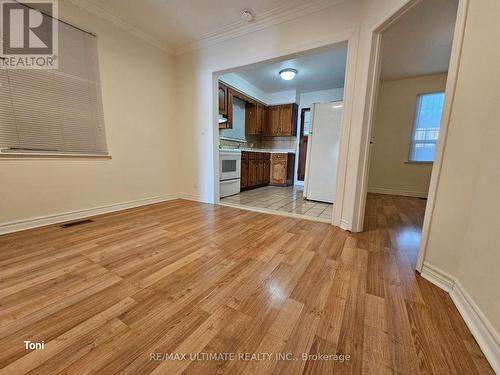 2ND FLOOR - 568 ROGERS ROAD , Toronto, Ontario M6M 1B6 2